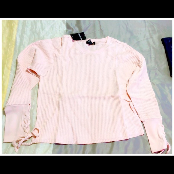 Soft pink sweater BNWT - Picture 2 of 2